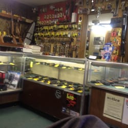 701 Pawn Shop - Interesting items