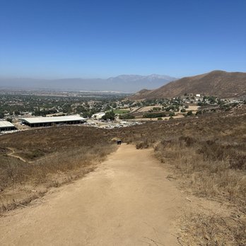 Pumpkin Rock Trail - Hiking Near Me - Norco, California