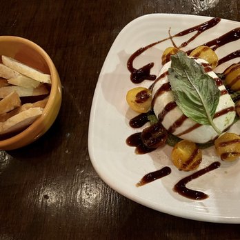 Santiago's Bodega - Mozzarella Burrata - Tapas Bars Near Me - Orlando, Florida