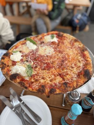 Corner Pizza by null