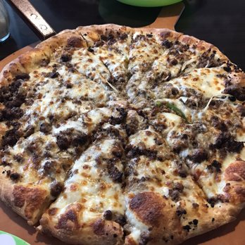 Hello Pizza - Pizza Near Me - La Canada Flintridge, California
