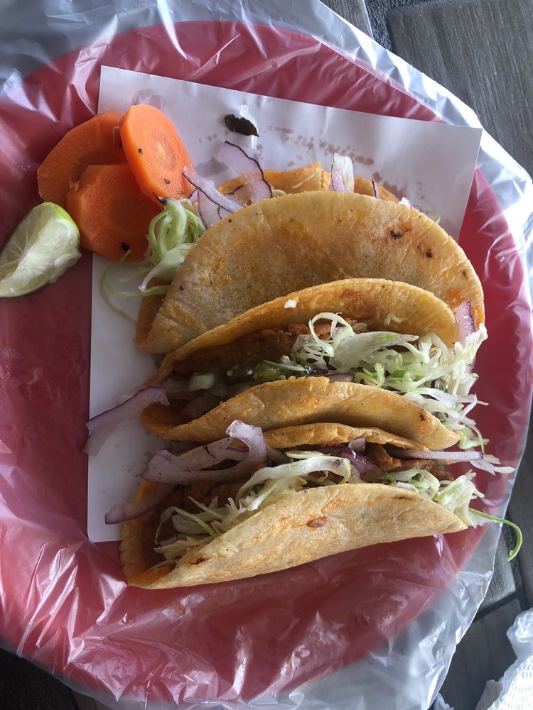 TACOS DE CANASTA EL MORE Av. Riveroll 551, Ensenada, Baja California