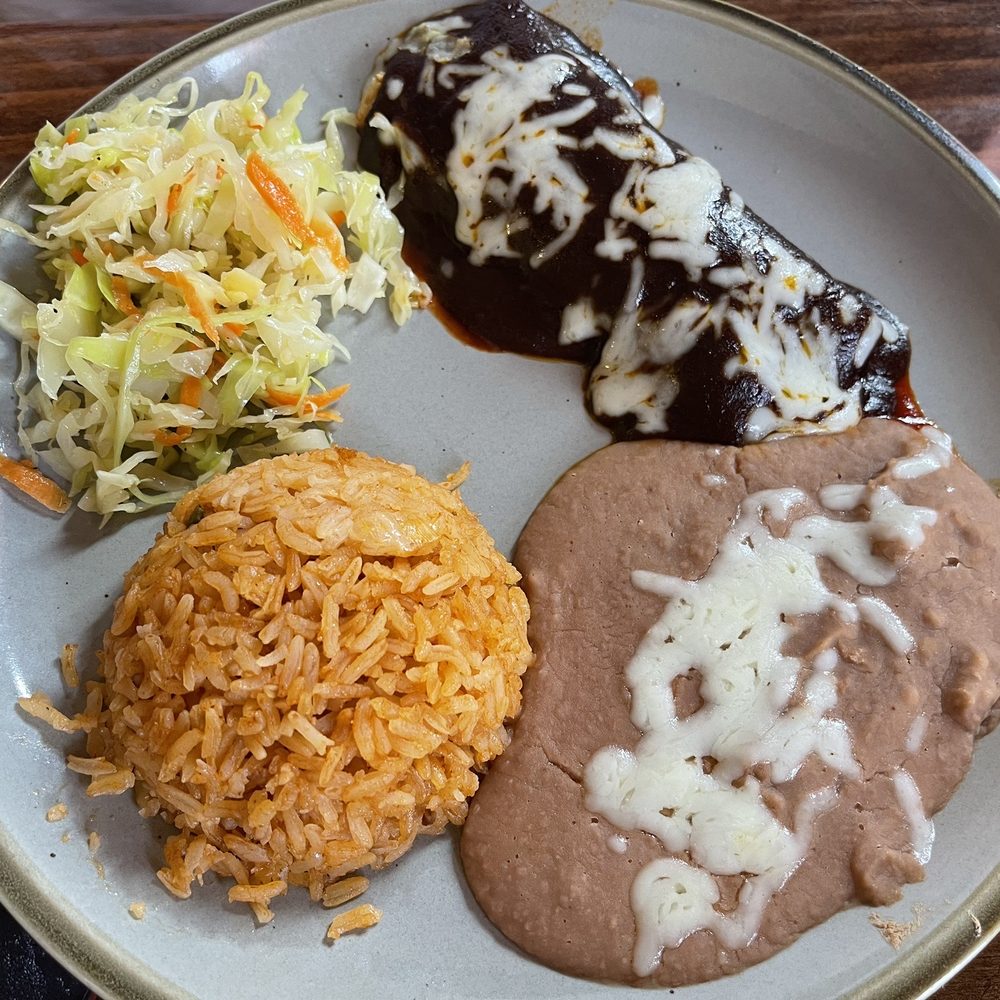 La Tequila - La Tequila Mexican Restaurant, Cloverdale, CA - August 31, 2023 Molay chicken enchilada, combination plate - Mexican Near Me - Cloverdale, California La Tequila - La Tequila Mexican Restaurant, Cloverdale, CA - August 31, 2023 Molay chicken enchilada, combination plate - Mexican Near Me - Cloverdale, California