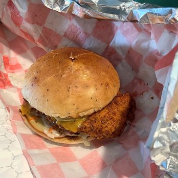 Ma Lou's Fried Chicken - Chicken Shop Near Me - Ypsilanti, Michigan