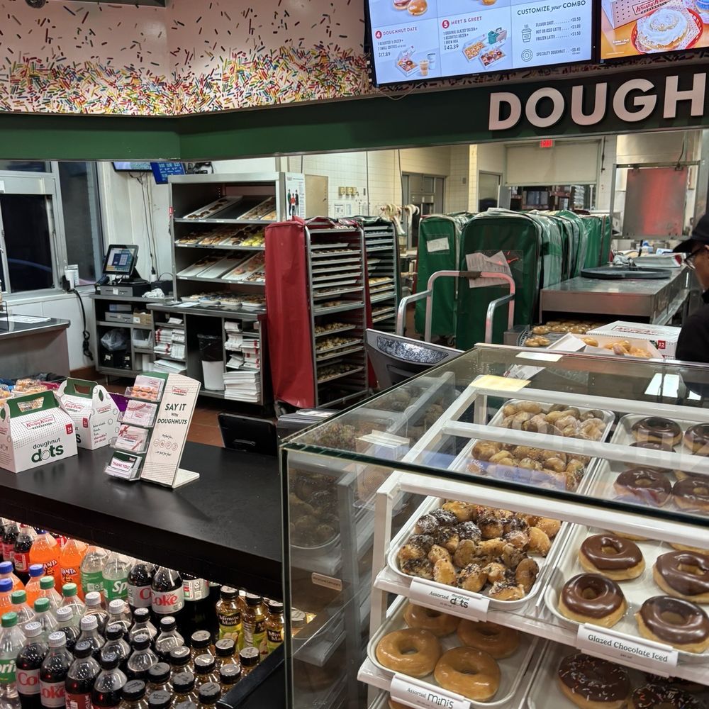 Krispy Kreme - Donuts Near Me - Alexandria, Virginia Krispy Kreme - Donuts Near Me - Alexandria, Virginia