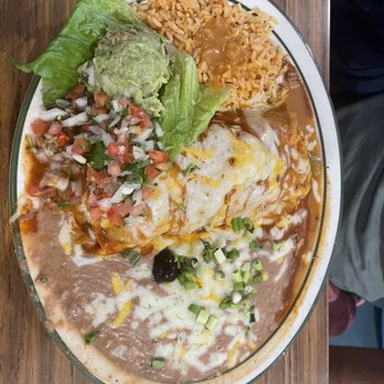 Maria Bonita - a plate of mexican food - Mexican Near Me - Agua Dulce, California Maria Bonita - a plate of mexican food - Mexican Near Me - Agua Dulce, California