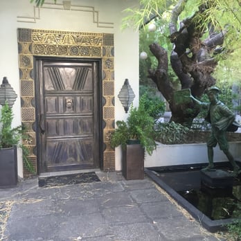 Casa Roces - Entrance to Casa Roces - Spanish Near Me - Manila, NCR