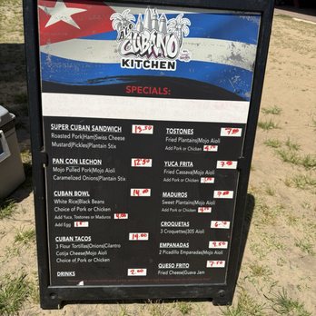 A Lo Cubano Kitchen - Food Trucks Near Me - Orlando, Florida