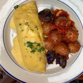 Clark's Oyster Bar - Kale and goat cheese omelet - Seafood Near Me - Aspen, Colorado Clark's Oyster Bar - Kale and goat cheese omelet - Seafood Near Me - Aspen, Colorado