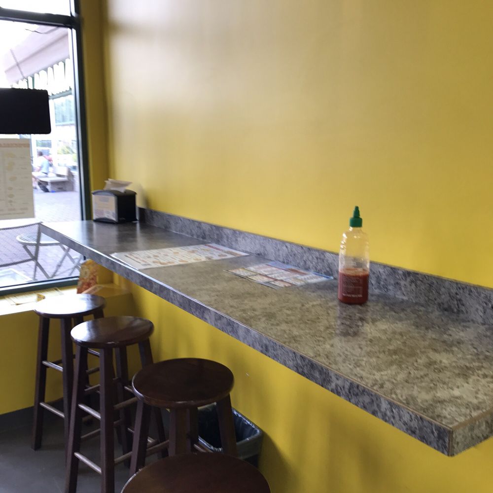 K-Town Pizzeria - More island seating - Pizza Near Me - Kelowna, British Columbia K-Town Pizzeria - More island seating - Pizza Near Me - Kelowna, British Columbia
