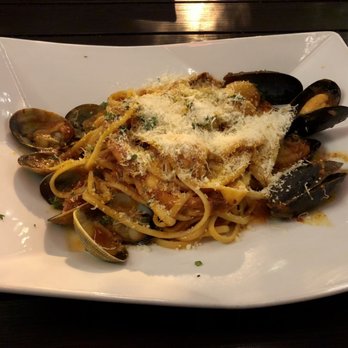 Pranzi - Linguine con frutti de mare. - Italian Near Me - San Carlos, California Pranzi - Linguine con frutti de mare. - Italian Near Me - San Carlos, California