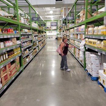 US Foods CHEF'STORE - Wow, lots of stuff to eat - Wholesale Stores Near Me - Myrtle Beach, South Carolina US Foods CHEF'STORE - Wow, lots of stuff to eat - Wholesale Stores Near Me - Myrtle Beach, South Carolina