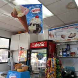 Sweet Cone - Counter area.