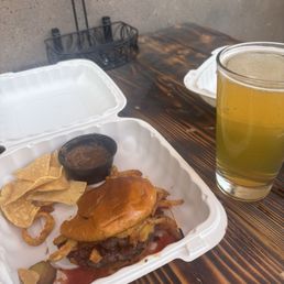 Dutchman BBQ burger & 18oz brew Dutchman BBQ burger & 18oz brew