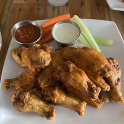 The Flat Greenville - Chicken wings