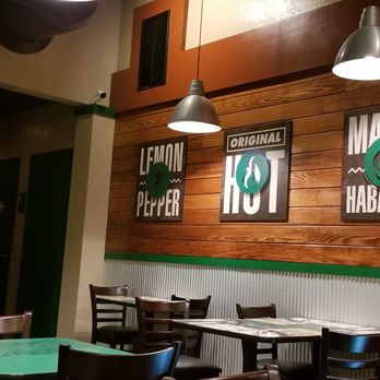 Wingstop - Chicken Wings Near Me - College Station, Texas