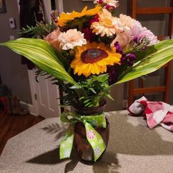Moosefeathers Florist - Birthday flowers for my sister.