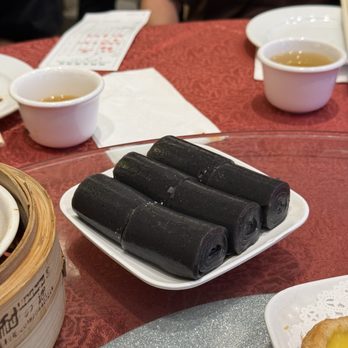 Golden Unicorn - Black Sesame Roll 黑芝麻卷 - Dim Sum Near Me - New York, New York