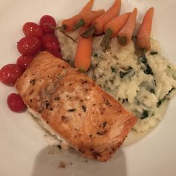 Yummy Rosemary Salmon!!! Mmm spinach risotto. Yummy Rosemary Salmon!!! Mmm spinach risotto.