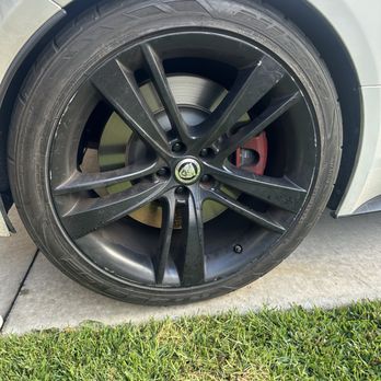 Ramirez Wheel Repair - Before rim - Wheel & Rim Repair Near Me Ramirez Wheel Repair - Before rim - Wheel & Rim Repair Near Me