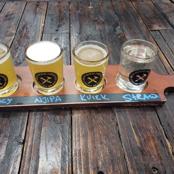 902 Brewing - Beer Flight (11-21-20) (3 IPAs and Hard Seltzer) - Breweries Near Me - Jersey City, New Jersey