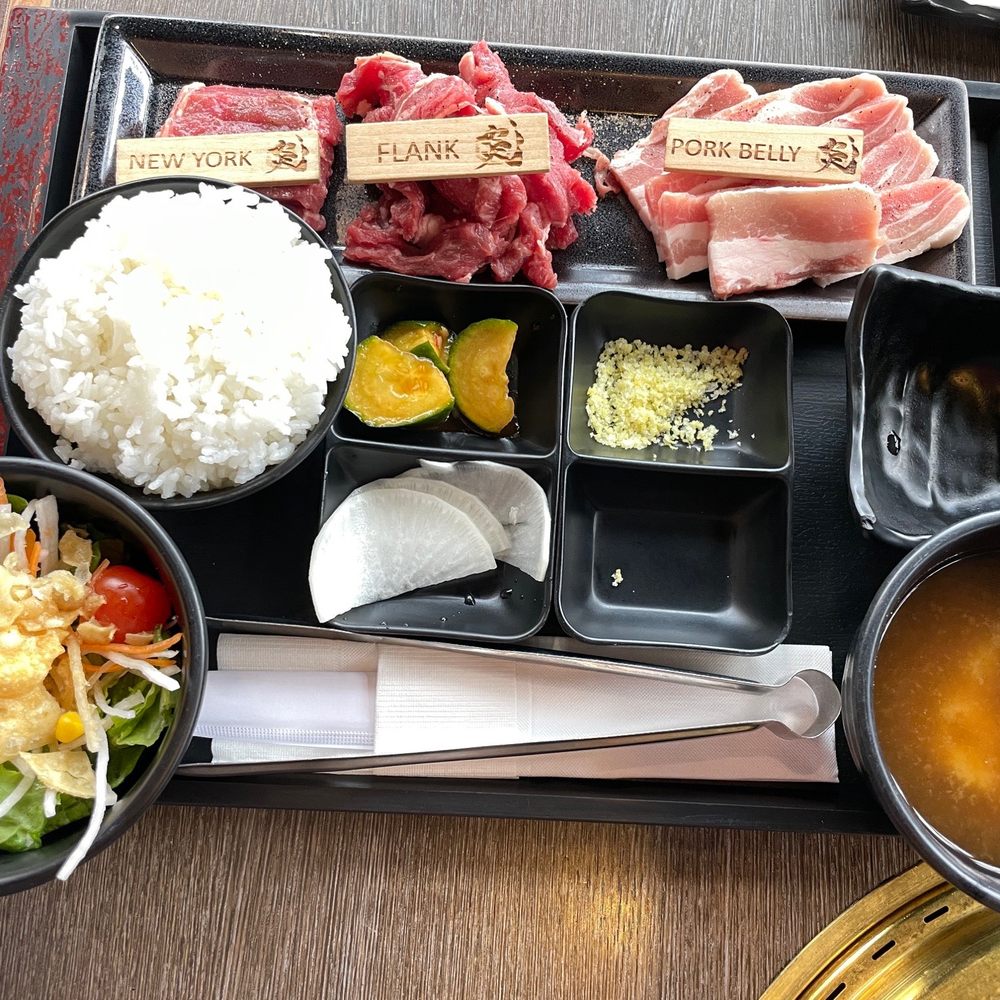 Homura Yakiniku - Set B: NY, Flank and Pork Belly (20$) - Japanese Near Me - Vancouver, British Columbia