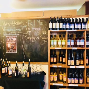Lindwedel Winery - Wine Tasting Room Near Me - Branson, Missouri