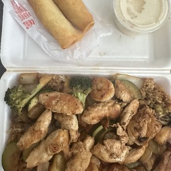Hibachi Express - chicken and vegetables in a styrofoam container - Japanese Near Me - Yorktown, Virginia Hibachi Express - chicken and vegetables in a styrofoam container - Japanese Near Me - Yorktown, Virginia