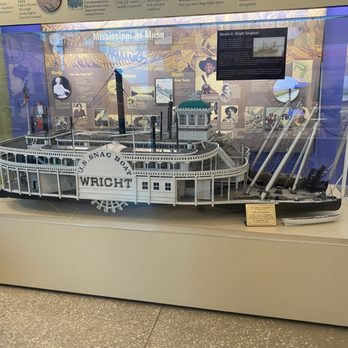 Melvin Price Locks and Dam - Riverboat - Landmarks & Historical Buildings Near Me - Alton, Illinois