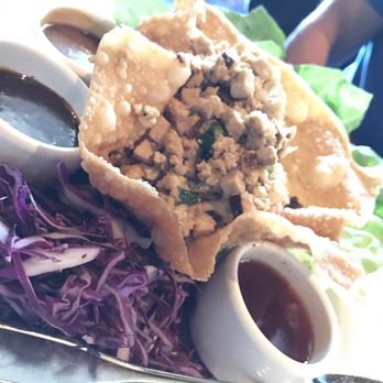 Yard House - Chicken Lettuce cups come with a really nice butter lettuce - Bars Near Me - Pasadena, California Yard House - Chicken Lettuce cups come with a really nice butter lettuce - Bars Near Me - Pasadena, California