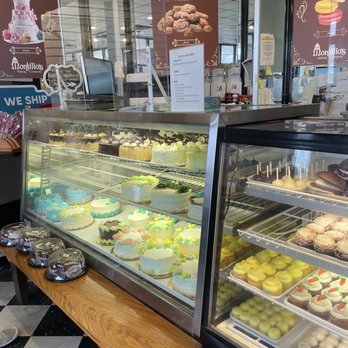 Newcomb's Cafe at Montilio’s - Cakes and pastries - Breakfast & Brunch Near Me - Braintree, Massachusetts Newcomb's Cafe at Montilio’s - Cakes and pastries - Breakfast & Brunch Near Me - Braintree, Massachusetts