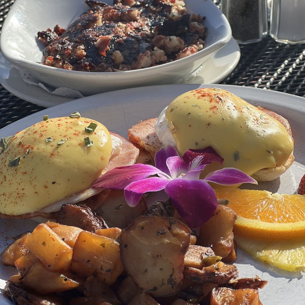 Cafe Volo - Eggs Benedict with Corned Beef Hash - Cafes Near Me - West Hampton Beach, New York