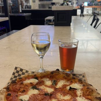 La Crosta Wood Fired Pizza - Pizza Near Me - Whittier, California