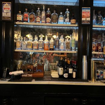 Blind Tiger Pub - Bar - American Near Me - Charleston, South Carolina Blind Tiger Pub - Bar - American Near Me - Charleston, South Carolina