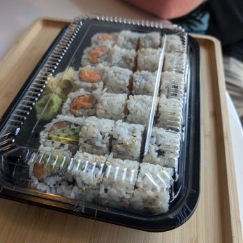 Mikan Sando Sushi Bento - 3 Roll Combo - Japanese Near Me - Mount Laurel Township, New Jersey