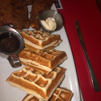 Lips - Chicago - Chicken & Waffles - American Near Me - Chicago, Illinois