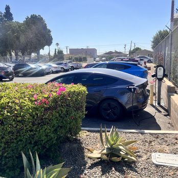Annia's Kitchen - EV - American Near Me - El Monte, California