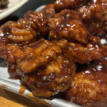 BJ's Restaurant & Brewhouse - Honey BBQ Boneless Wings - Breweries Near Me - Louisville, Kentucky BJ's Restaurant & Brewhouse - Honey BBQ Boneless Wings - Breweries Near Me - Louisville, Kentucky