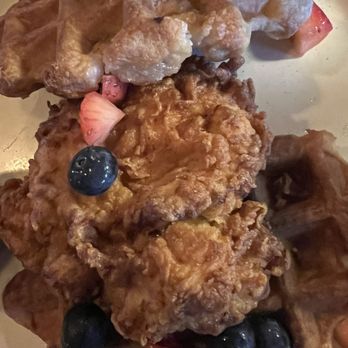 Fumée  - Chicken and Waffles - Cocktail Bars Near Me - Charlotte, North Carolina
