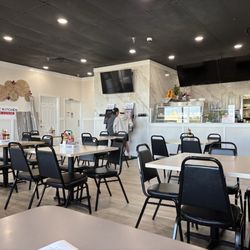 Vangz Kitchen - Order stations and restaurant