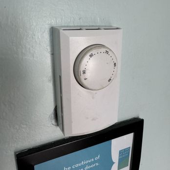 Inn At East Beach - Heater for fireplace falling apart - Hotels Near Me - Santa Barbara, California Inn At East Beach - Heater for fireplace falling apart - Hotels Near Me - Santa Barbara, California