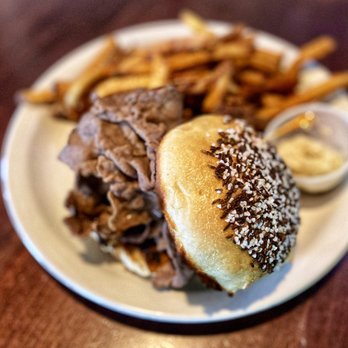 Potters Field - a plate with a sandwich and french fries - Irish Near Me - Buffalo, New York