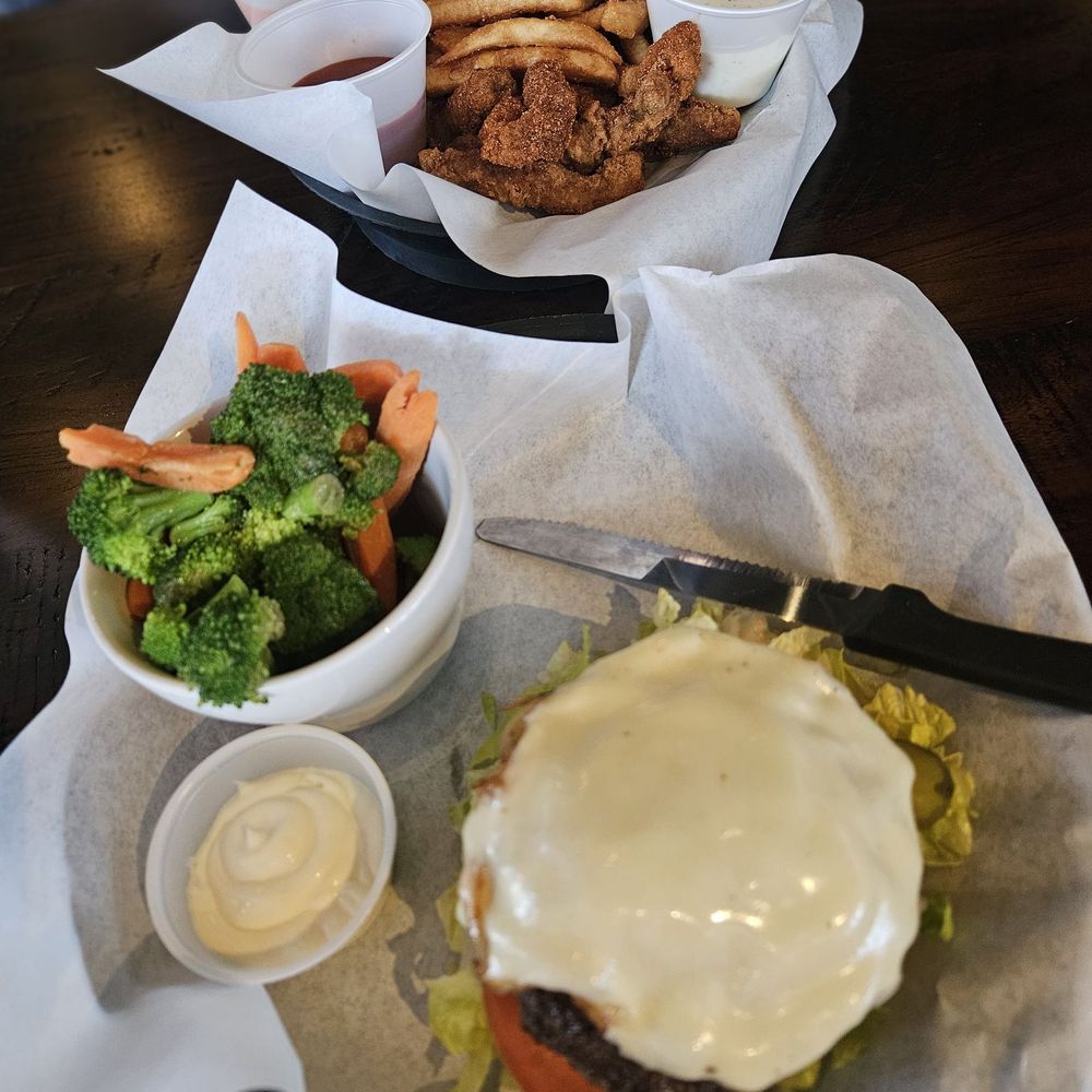 Giggy Ds - Sports Bars Near Me - Meridian, Idaho Giggy Ds - Sports Bars Near Me - Meridian, Idaho