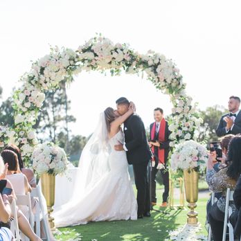Ebenzer Flower Design - The most beautiful arch - Florists Near Me - Los Angeles, California