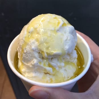 à la minute - Olive oil vanilla - Ice Cream & Frozen Yogurt Near Me - Redlands, California à la minute - Olive oil vanilla - Ice Cream & Frozen Yogurt Near Me - Redlands, California