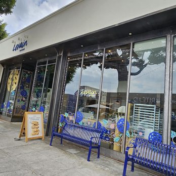 Levain Bakery - Outside - Bakeries Near Me - Los Angeles, California