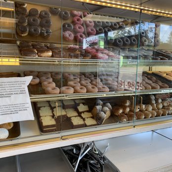 La Espiga Dorada - Shelves of deliciousness - Bakeries Near Me - Beaverton, Oregon