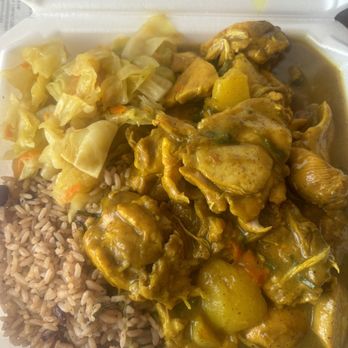 Helen's Kitchen - Curried Chicken - Caribbean Near Me - Houston, Texas