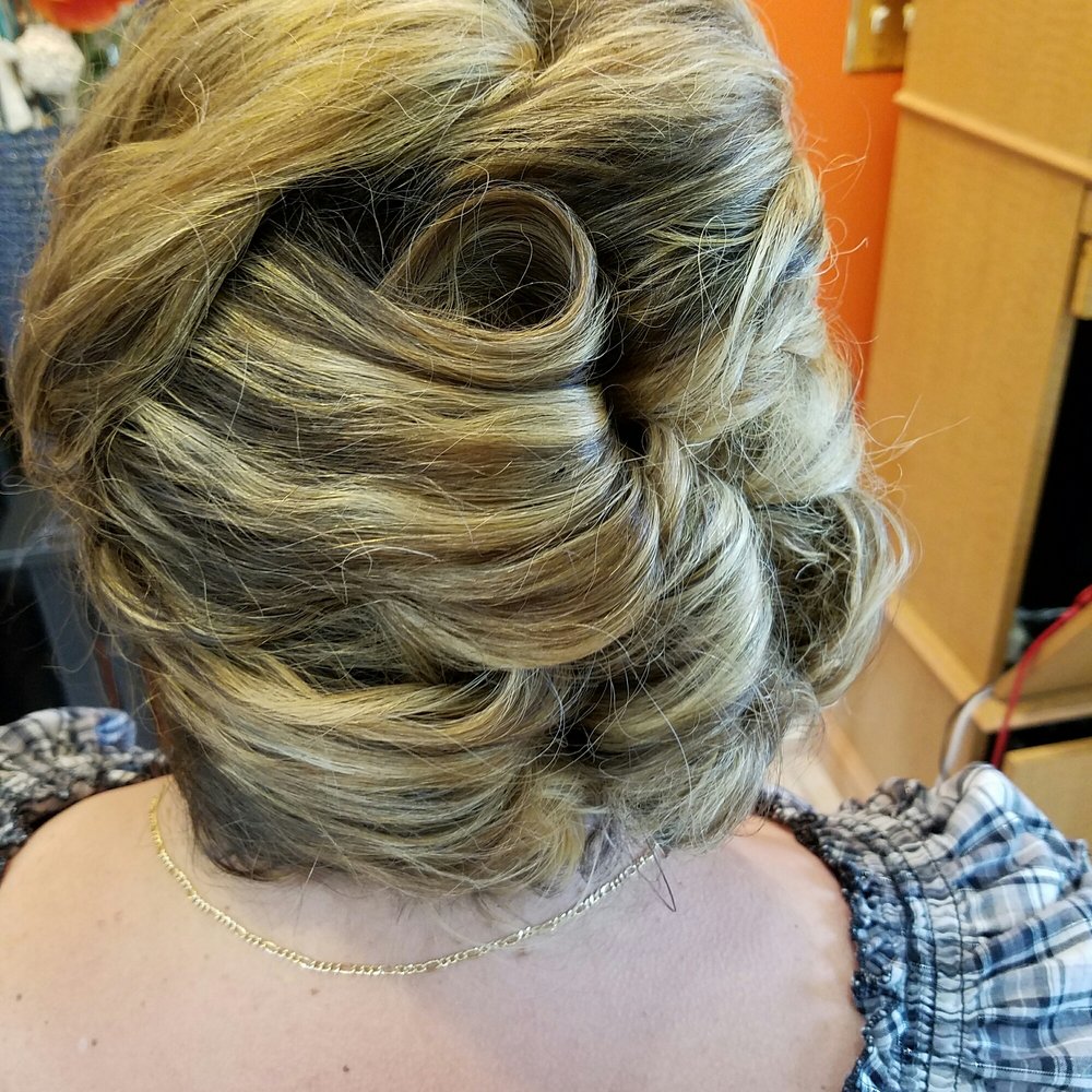 Salon Rouge - Hair Salons Near Me - Lititz, Pennsylvania Salon Rouge - Hair Salons Near Me - Lititz, Pennsylvania