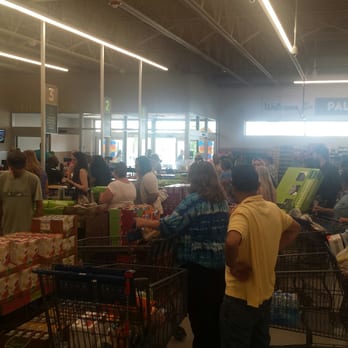 ALDI - Big crowd during the official grand opening. - Grocery Near Me - Palmdale, California